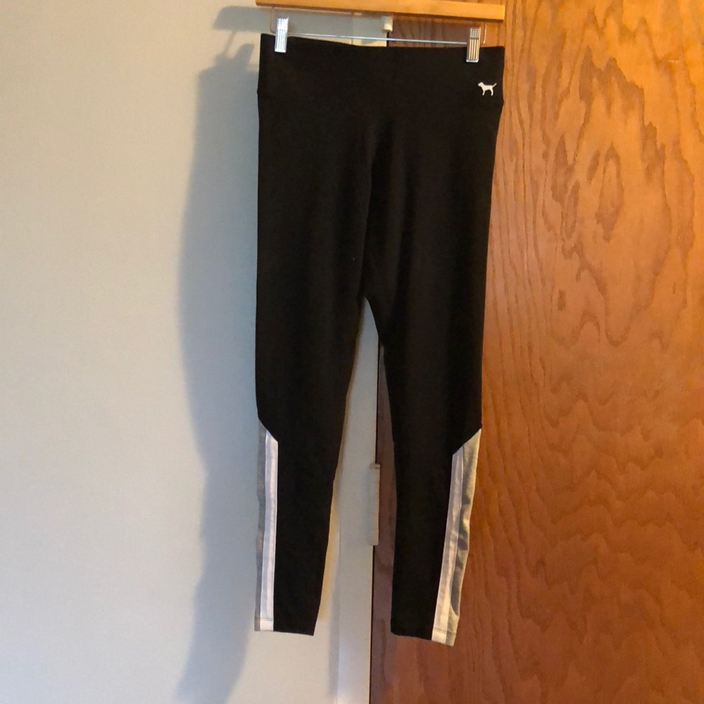 Victoria’s Secret pink yoga leggings